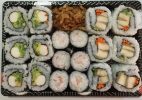 California (pepino, cangrejo, aguacate), California (zanahoria, pepino, pollo), Maki de langostino